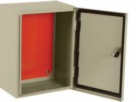 QUADRO DE COMANDO      320 X 200 X 140        IP54